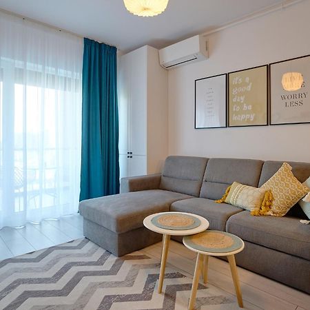 Moon Plaza Deluxe Studios Bucharest Luaran gambar