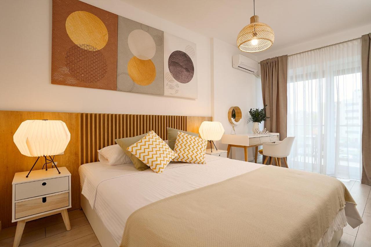 Moon Plaza Deluxe Studios Bucharest Luaran gambar