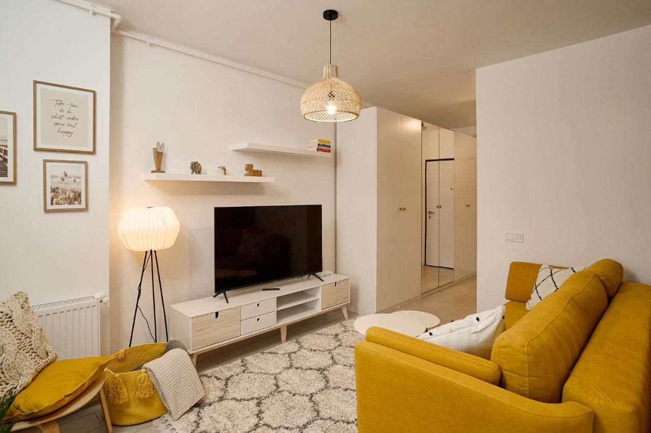 Moon Plaza Deluxe Studios Bucharest Luaran gambar