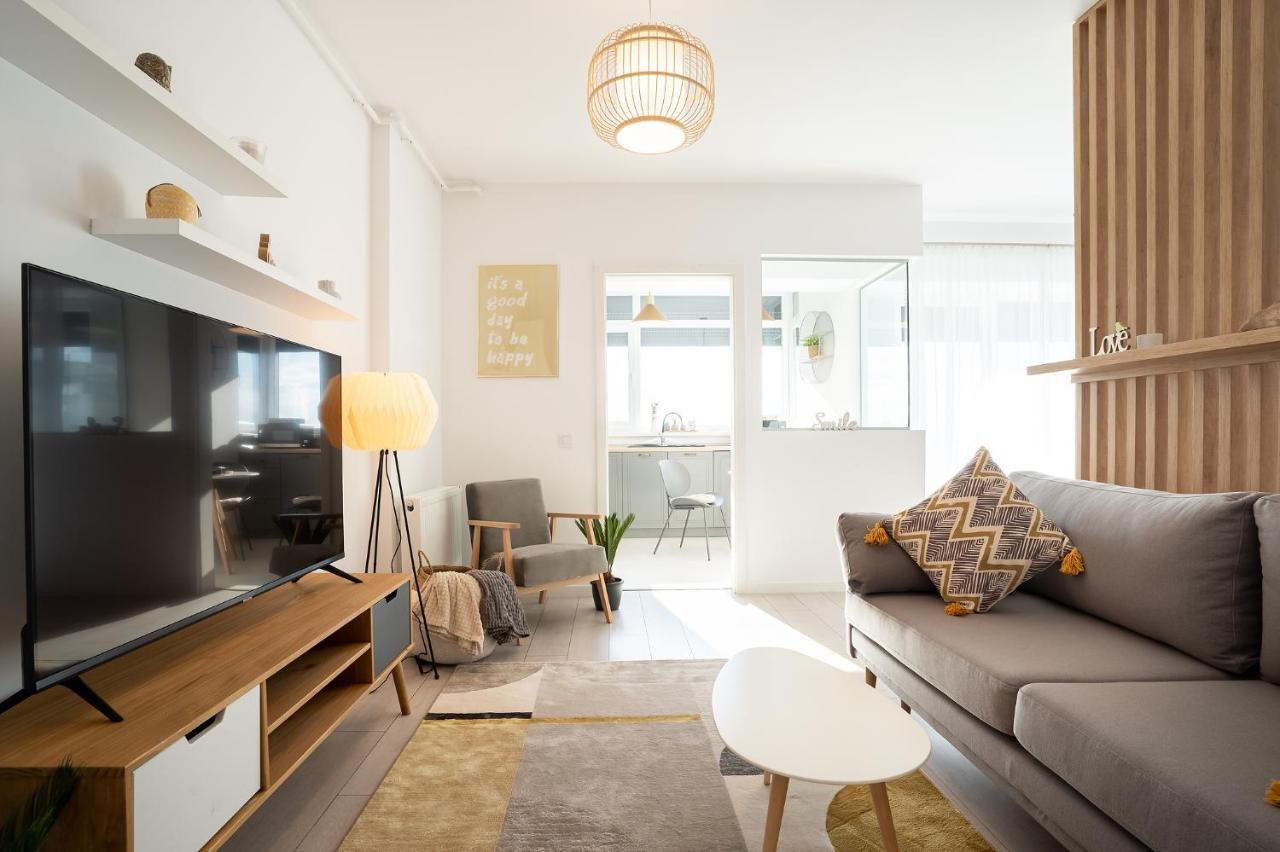 Moon Plaza Deluxe Studios Bucharest Luaran gambar