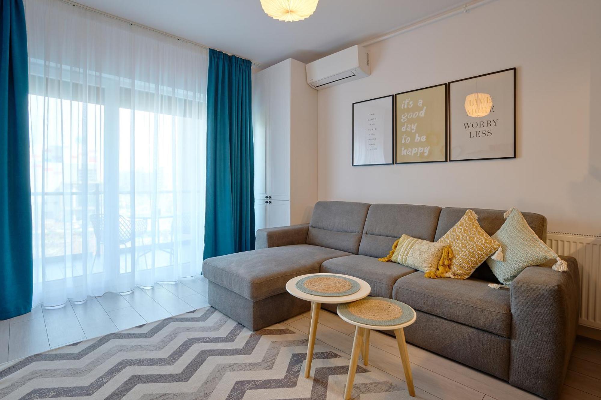 Moon Plaza Deluxe Studios Bucharest Luaran gambar